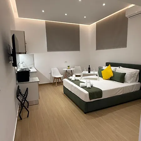 Daedalus Rhodes Center Olive Semi-basement Apartment *