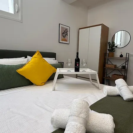 Daedalus Rhodes Center Olive Semi-basement Apartment