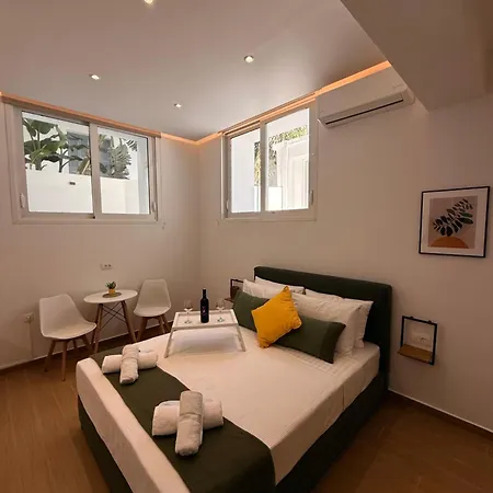 Daedalus Rhodes Center Olive Semi-basement Apartment